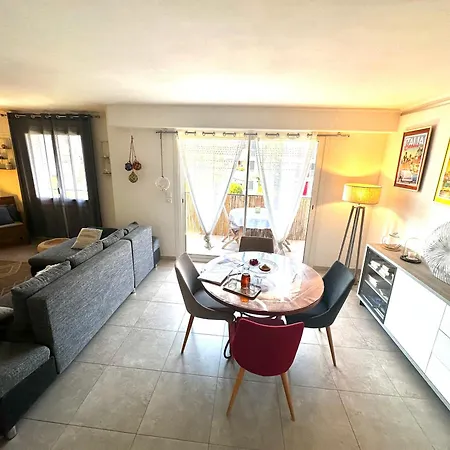 Lovers And Baby Option Parking Apartment Cassis